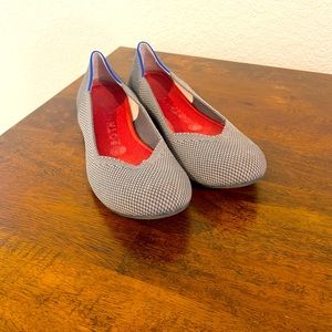 Rothy’s flats round toe in size 7 gray/metallic